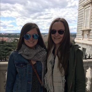 Selling clothes I don’t wear or use!